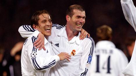 Michel Salgado (l.) und Zinedine Zidane gewannen 2002 mit Real Madrid die Champions League