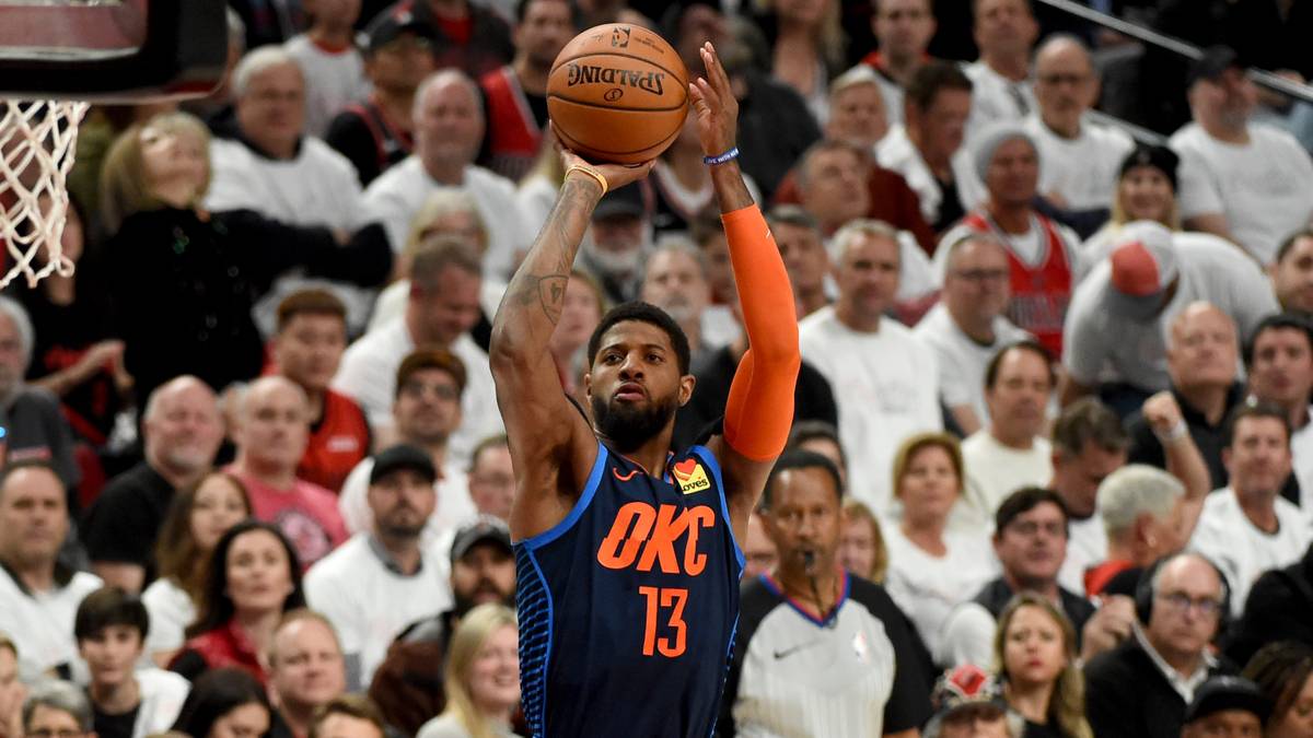 Hinten ein herausragender Verteidiger mit langen Armen (2,2 Steals), vorne Allzweckwaffe mit einem Dreier, der in L.A. wieder besser fallen sollte als zuletzt bei den Thunder (38,6 Prozent), wo sich Verteidigungen dank diverser Non-Shooter auf George konzentrieren konnten. 28 Punkte, 8,2 Rebounds und 4,1 Assists im Schnitt (neben Triple-Double-Maschine Westbrook!) sprechen für sich