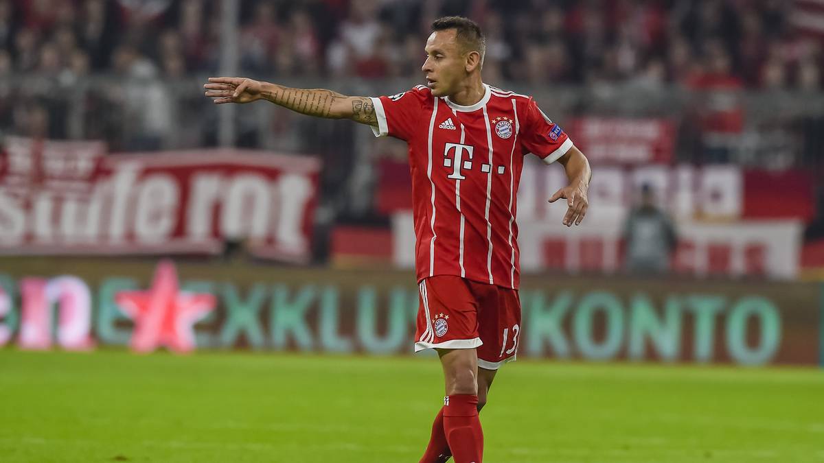 RAFINHA: Fand sich in seiner ungewohnten Rolle als Linksverteidiger gut zurecht und gewann die meisten seiner Zweikämpfe. Konnte zudem viele Akzente nach vorne setzten, weil er defensiv kaum gefordert war. - SPORT1-Note: 3