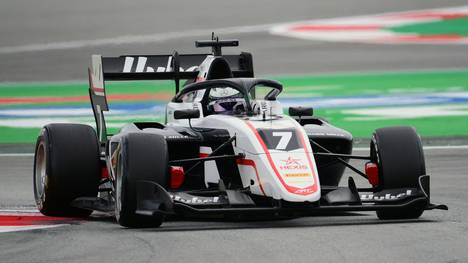 Frederik Vesti übernimmt Gesamtführung in der Formel 2