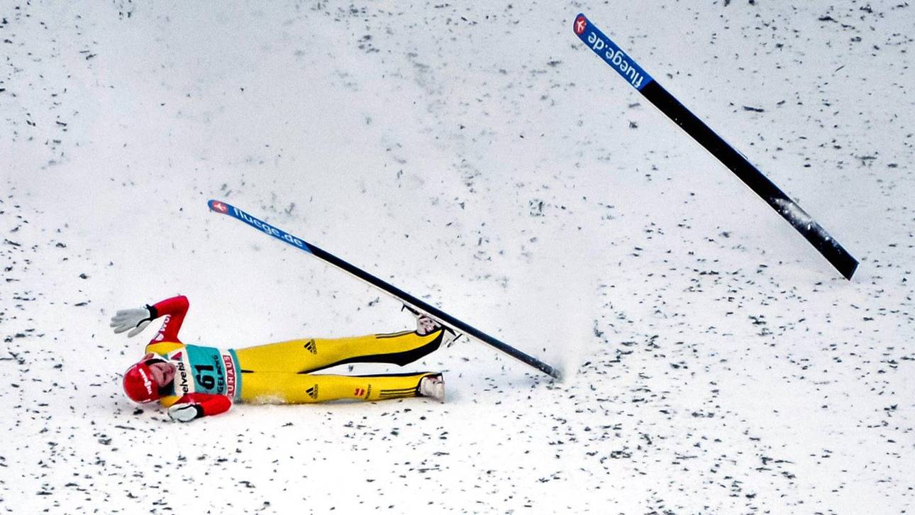 Freitag stürzt – Prevc überragt