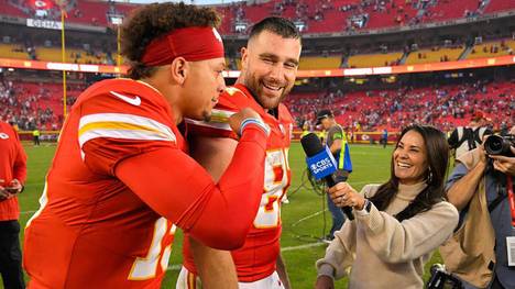 Patrick Mahomes schwärmt in den höchsten Tönen von Chiefs-Kollege Travis Kelce - und hebt die besonderen Fähigkeiten des Tight Ends hervor.