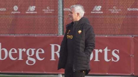 José Mourinho, Trainer von AS Rom, soll ein Mega-Angebot über 120 Millionen Euro aus Saudi-Arabien vorliegen haben, im Gespräch ist ein Posten als Nationaltrainer oder Cheftrainer von Al Nassr. 