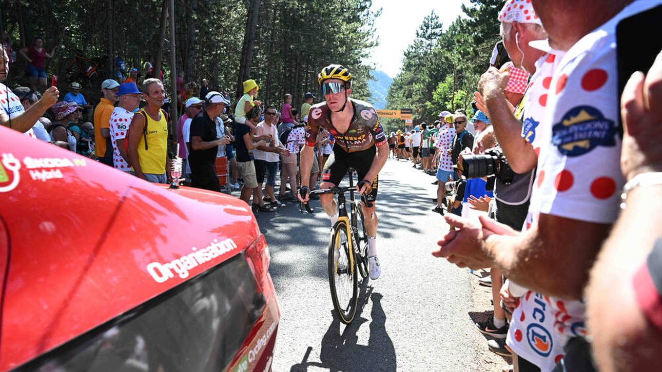Demonstranten verursachen Sturz