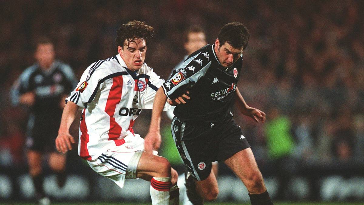 St.- Pauli gewinnt gegen Bayern 2002: Thomas Meggle gegen Owen Hargreaves 