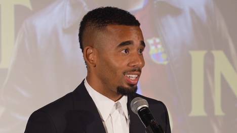 Gabriel Jesus schließt sich am Deadline Day dem Team von Trainer Hansi Flick an. Dass der Brasilianer beim FC Barcelona nur als Plan B gehandelt wurde, stört ihn laut eigener Aussage nicht.