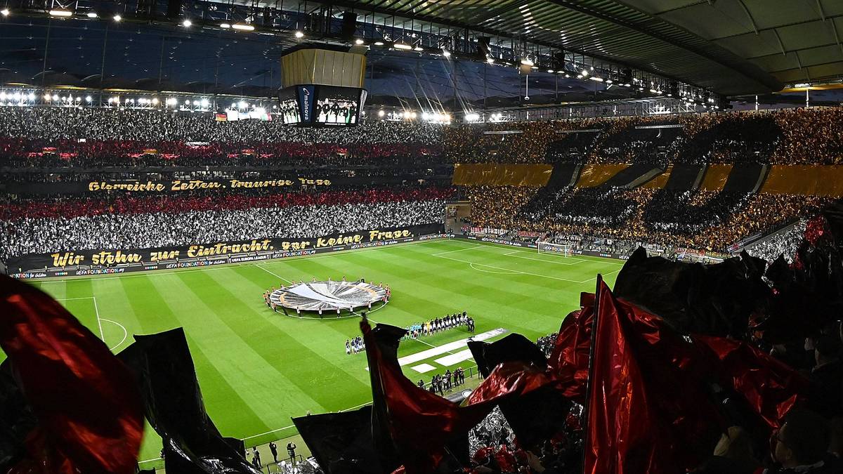 Die Choreo zog sich über die gesamte Tribüne