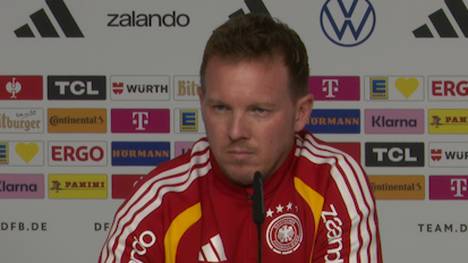 Julian Nagelsmann gibt sich vor dem entscheidenden WM-Qualifikationsspiel gegen die Slowakei entschlossen und lässt dennoch ein wenig Nervosität durchblicken. 