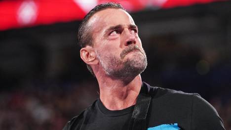 CM Punk hat sich beim Royal Rumble verletzt und verpasst WrestleMania