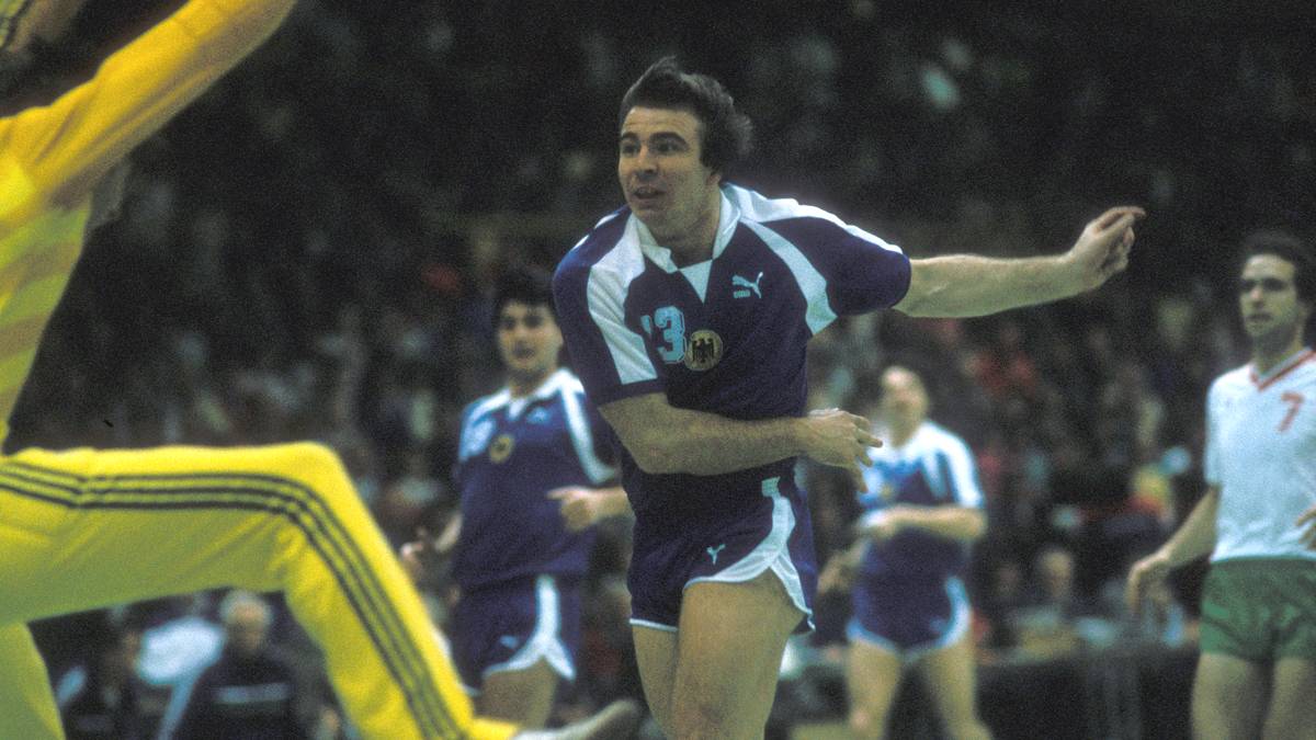 PLATZ 6: JOCHEN FRAATZ (809 Tore in 185 Spielen) - Linksaußen