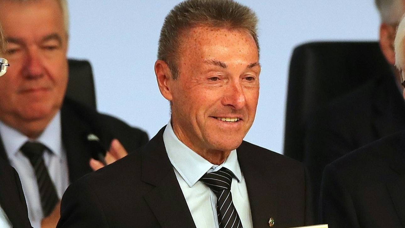 „Kristallfußball“ für Ex-Schiedsrichter Kirschen