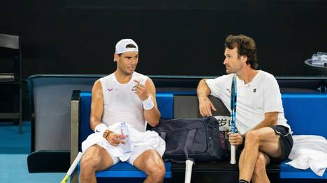Rafael Nadal (l.) ist auf sich allein gestellt: Coach Carlos Moya ist bei den Australian Open nicht dabei