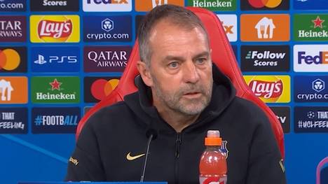 In den spanischen Medien wird eine Rückkehr von Neymar zum FC Barcelona diskutiert. Barca-Trainer Hansi Flick äußert sich nun zu den Spekulationen.