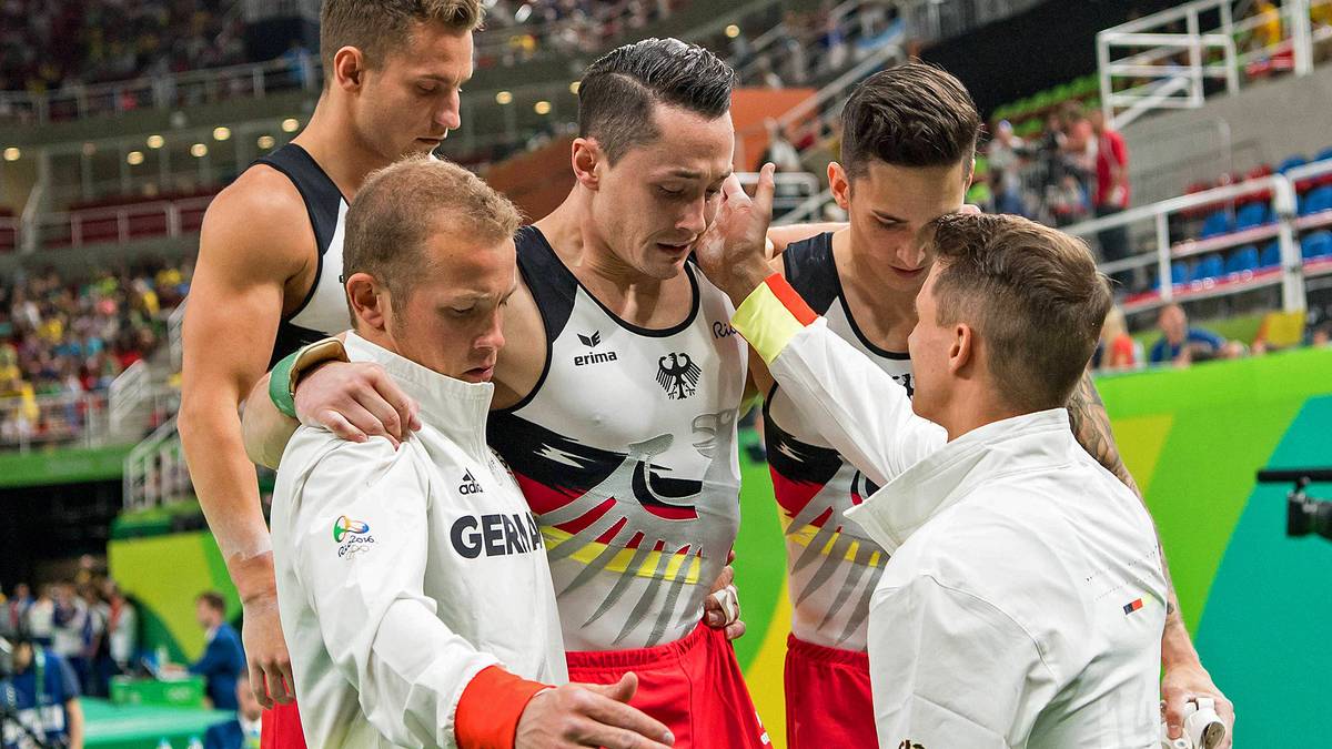 Einer der emotionalsten Rio-Momente ereignete sich gleich am zweiten Wettkampftag. Andreas Toba unterlief in der Qualifikation der Turner ein folgenschweres Missgeschick. Bei seiner Übung am Boden kam er falsch auf und zog sich einen Kreuzbandriss zu
