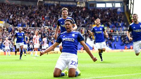 Jude Bellingham, 16 Jahre jung, gilt als Wunschspieler von Borussia Dortmund. Doch der Deal scheint nun zu wackeln.