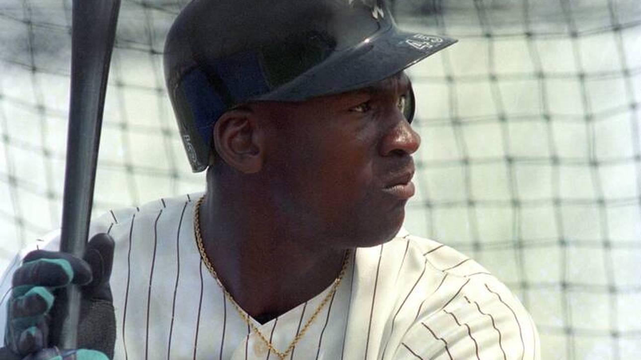 Michael Jordan bei seinen Gehversuchen im Baseball