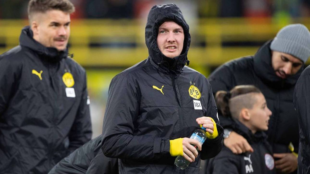 Julian Brandt trägt eine dicke Jacke mit Kapuze