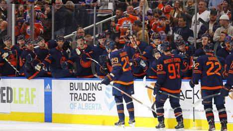 Eishockey-Star Leon Draisaitl hat mit einer starken Leistung den Edmonton Oilers in der NHL zum fünften Sieg in Folge verholfen.