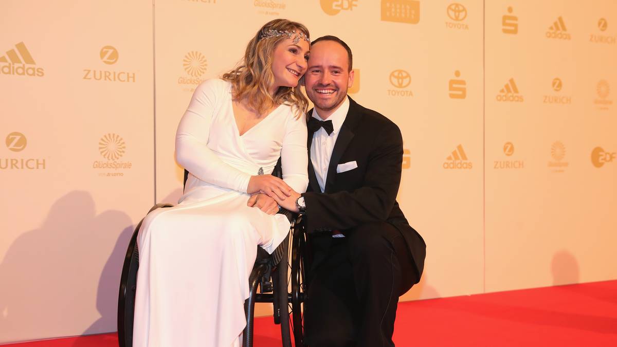 PLATZ 2: KRISTINA VOGEL (1704 Punkte): Die Bahnrad-Olympiasiegerin, die seit einem schweren Trainingsunfall querschnittsgelähmt ist, erscheint bei der Verleihung mit ihrem Freund Michael Seidenbächer. Vor ihrem Unfall holte sie 2018 zwei WM-Titel. Nur wenige Stimmen fehlen ihr am Ende zur Auszeichnung Sportlerin des Jahres