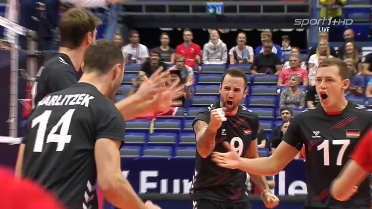 Deutsche Volleyballer stürmen ins Viertelfinale