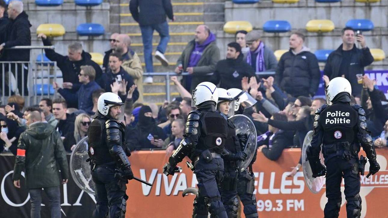 Fans sorgen für Spielabbruch in Belgien