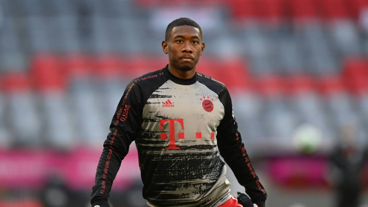 Alaba beschenkt Waisenkinder