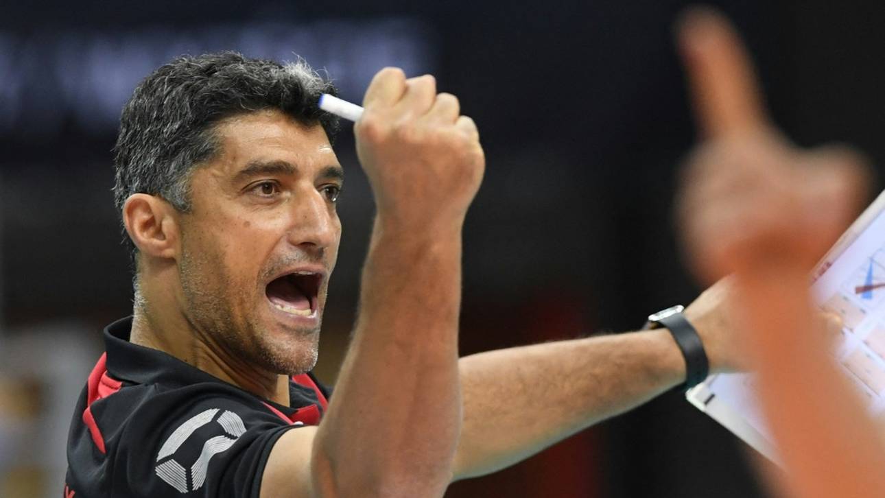 Volleyballer ohne Kapitän auf Kurs