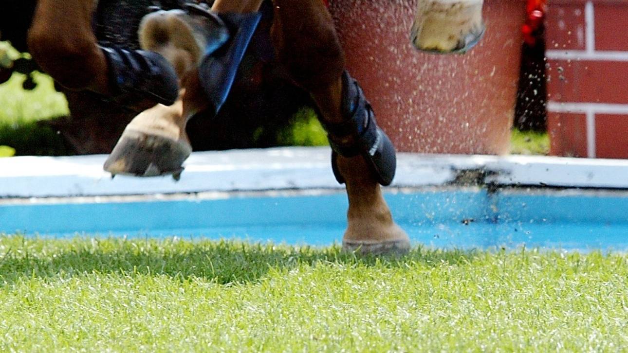 Sieg in 1000 Guineas: Rennreiterin Vogt schreibt Geschichte