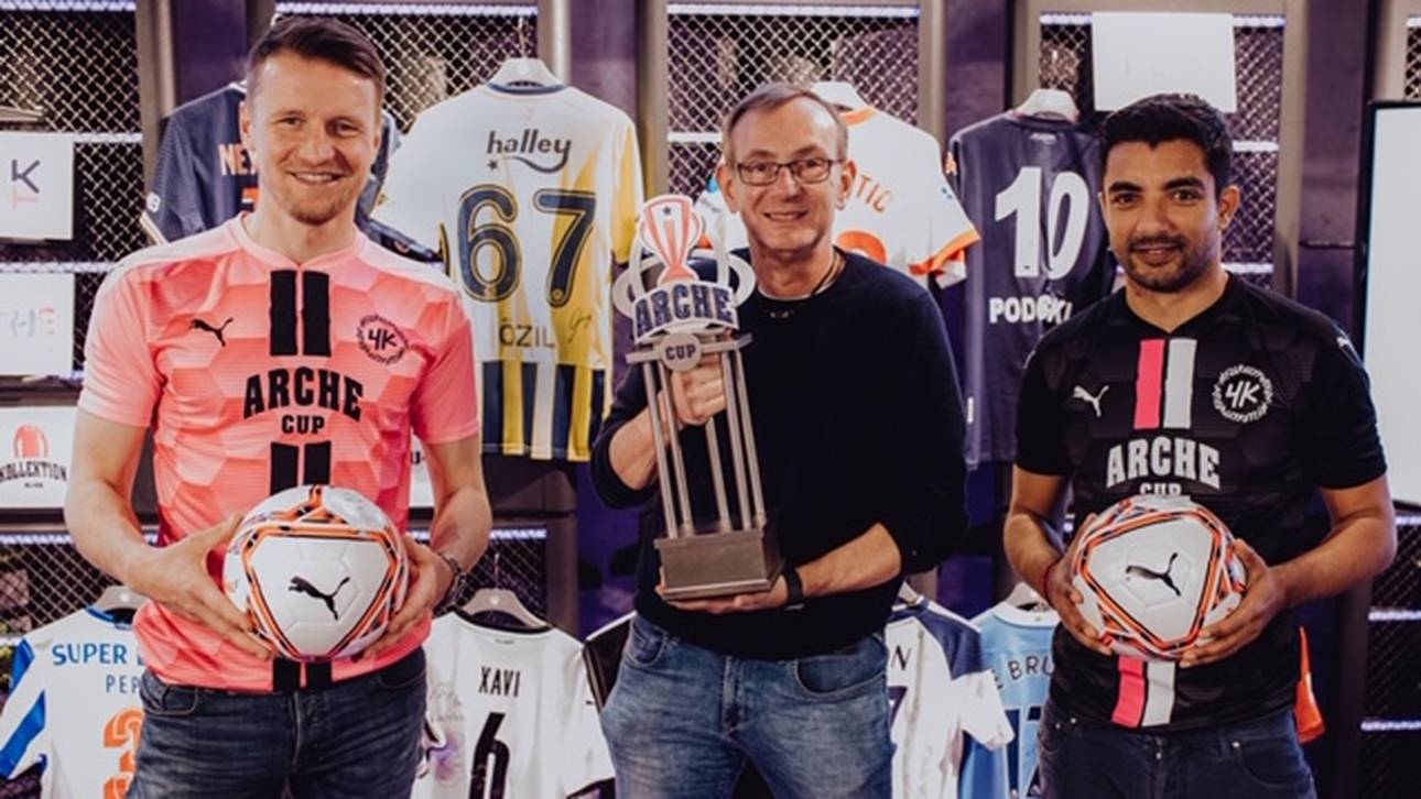 Fußball-Stars zeigen Herz