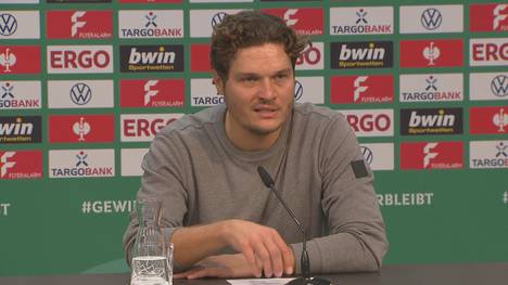 BVB-Trainer Edin Terzic spricht auf der Pressekonferenz nach dem DFB-Pokal-Spiel gegen Hannover 96 über die öffentliche Kritik von Can und Hummels.