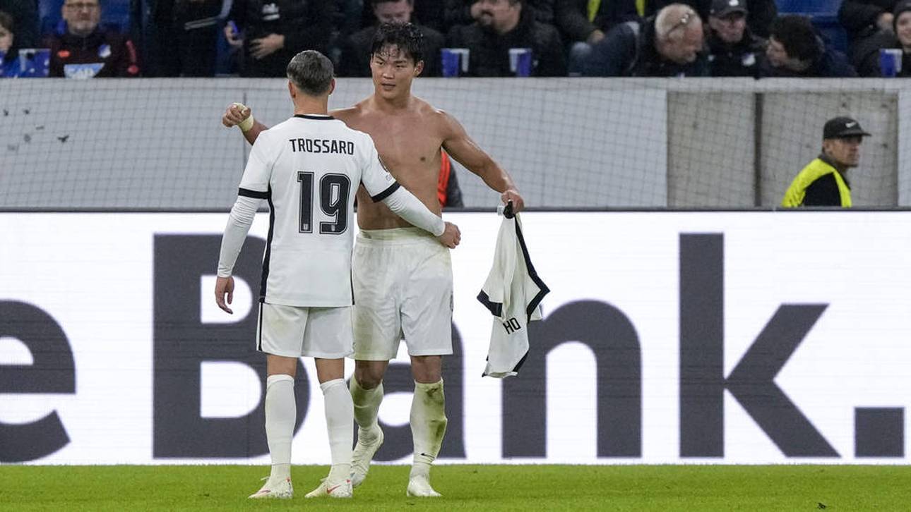 Hyeon-Gyu Oh und Leandro Trossard bejubeln gemeinsam das 3:1