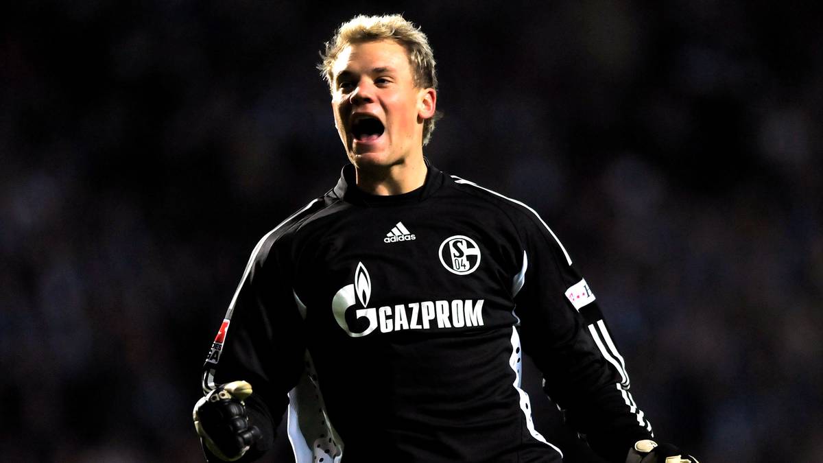2008/'09 – MANUEL NEUER: Neuer verpasste aufgrund einer Verletzung den Saisonstart, sodass er nur 27 Bundesliga-Partien absolvieren konnte. Den Rest teilten sich Mathias Schober und Ralf Fährmann, der mit 19 Jahren sein Bundesliga-Debüt für Königsblau feierte