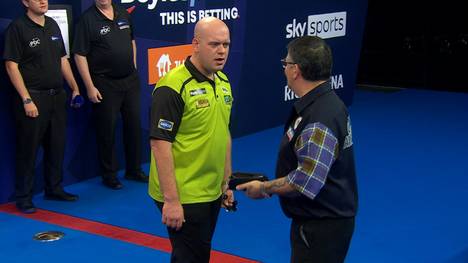 Michael van Gerwen findet immer mehr zu alter Stärke zurück. Kontrahent Gary Anderson ist im Achtelfinale gegen den Niederländer absolut chancenlos. 