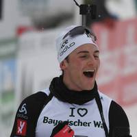 Biathlon-Überfigur Johannes Thingnes Bö kassiert ausgerechnet bei den nationalen Meisterschaften eine überraschende Niederlage. Sein Bezwinger pausierte zuletzt wegen eines tragischen Schicksalsschlags.