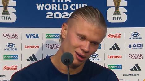 Norwegens-Superstar Erling Haaland kommt beim Erzählen seiner bisherigen WM-Erfahrungen mit seinem Land ins Schwärmen.