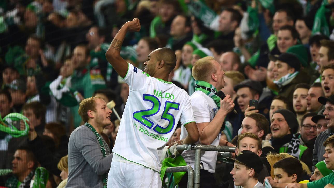 Der mit den Fans tanzt