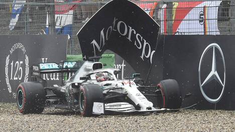 Formel 1: Lewis Hamilton fordert Mercedes in Hockenheim zum Aufgeben auf, Lewis Hamilton landet beim Großen Preis von Deutschland im Kiesbett 