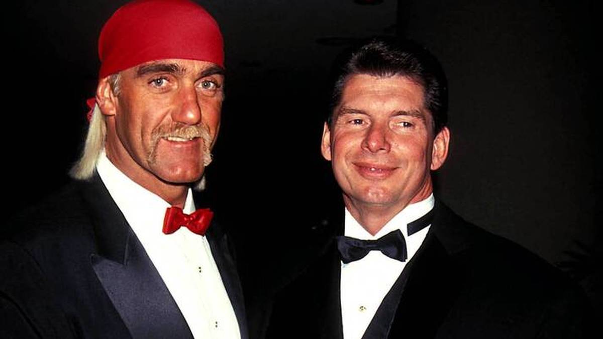 WWE-Boss Vince McMahon (r.) und Hulk Hogan waren 1993 Hauptdarsteller des spektakulären Steroid-Prozesses