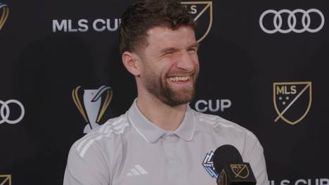 Auf der Pressekonferenz vor dem MLS-Cup-Finale gegen Inter Miami sorgt Thomas Müller für einen Lacher. 