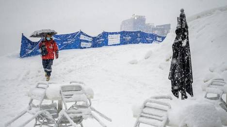Starke Schneefälle machen der Ski-WM weiter zu schaffen