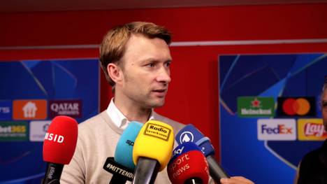 Bayer 04 Leverkusen erarbeitet sich gegen Newcastle spät ein 2:2. Nach dem Spiel spricht Simon Rolfes über die Playoff-Chancen.