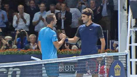 Roger Federer (r.) musste sich gegen Philipp Kohlschreiber mächtig strecken