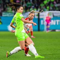 Im DFB-Pokalfinale der Frauen greift Meister FC Bayern gegen den VfL Wolfsburg nach dem ersten Double, SPORT1 begleitet das Finale im LIVETICKER.
