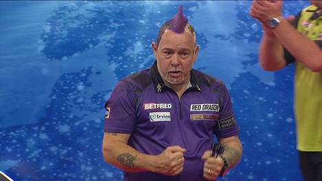 Peter Wright zeigt eine überragende Vorstellung und gewinnt das zweite Halbfinale gegen Michael van Gerwen. Damit folgt er Dimitri Van den Bergh ins Finale des World Matchplay. 