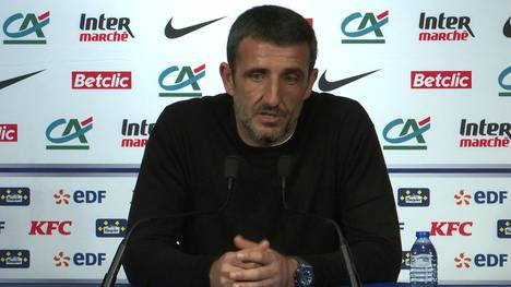 Mit 1:0 gewann Paris FC im Stadtderby gegen PSG und katapultierte das Schwergewicht aus dem französischen Pokal. Trainer Stephane Gilli will dennoch weiterhin nicht von einer Rivalität sprechen.