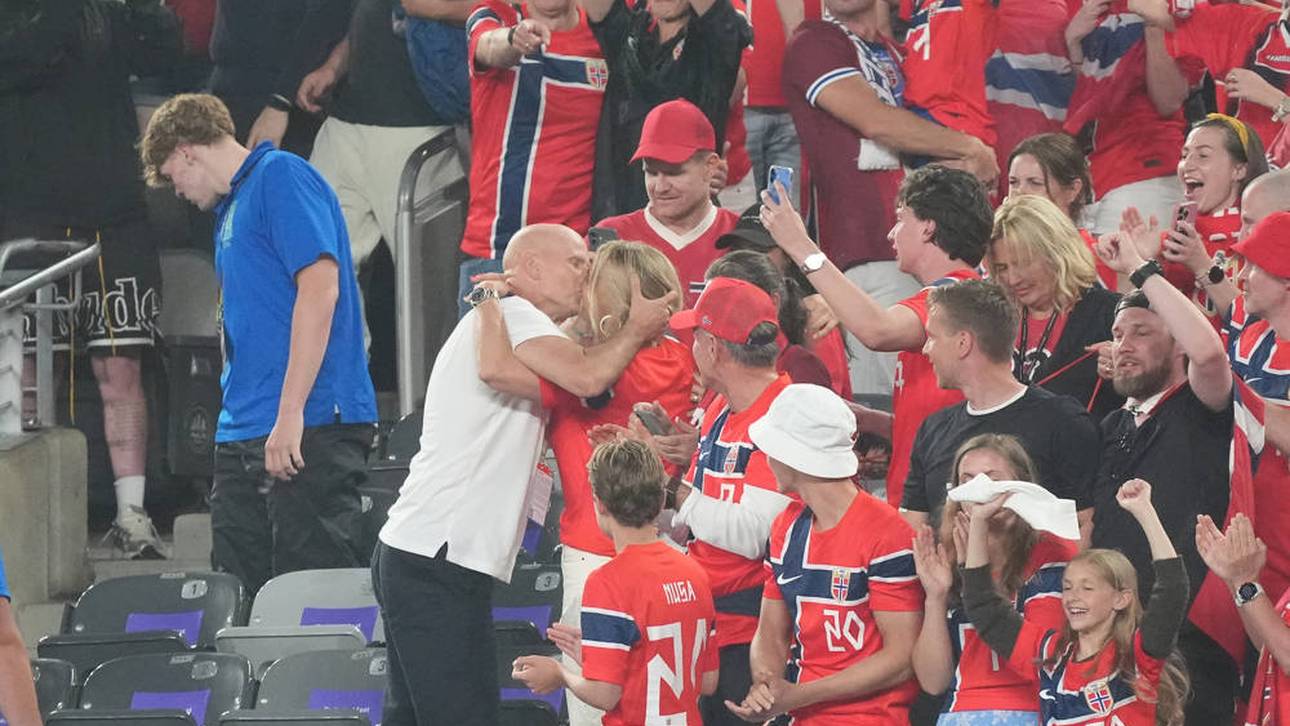 Viraler Kuss rührt die Fußball-Welt