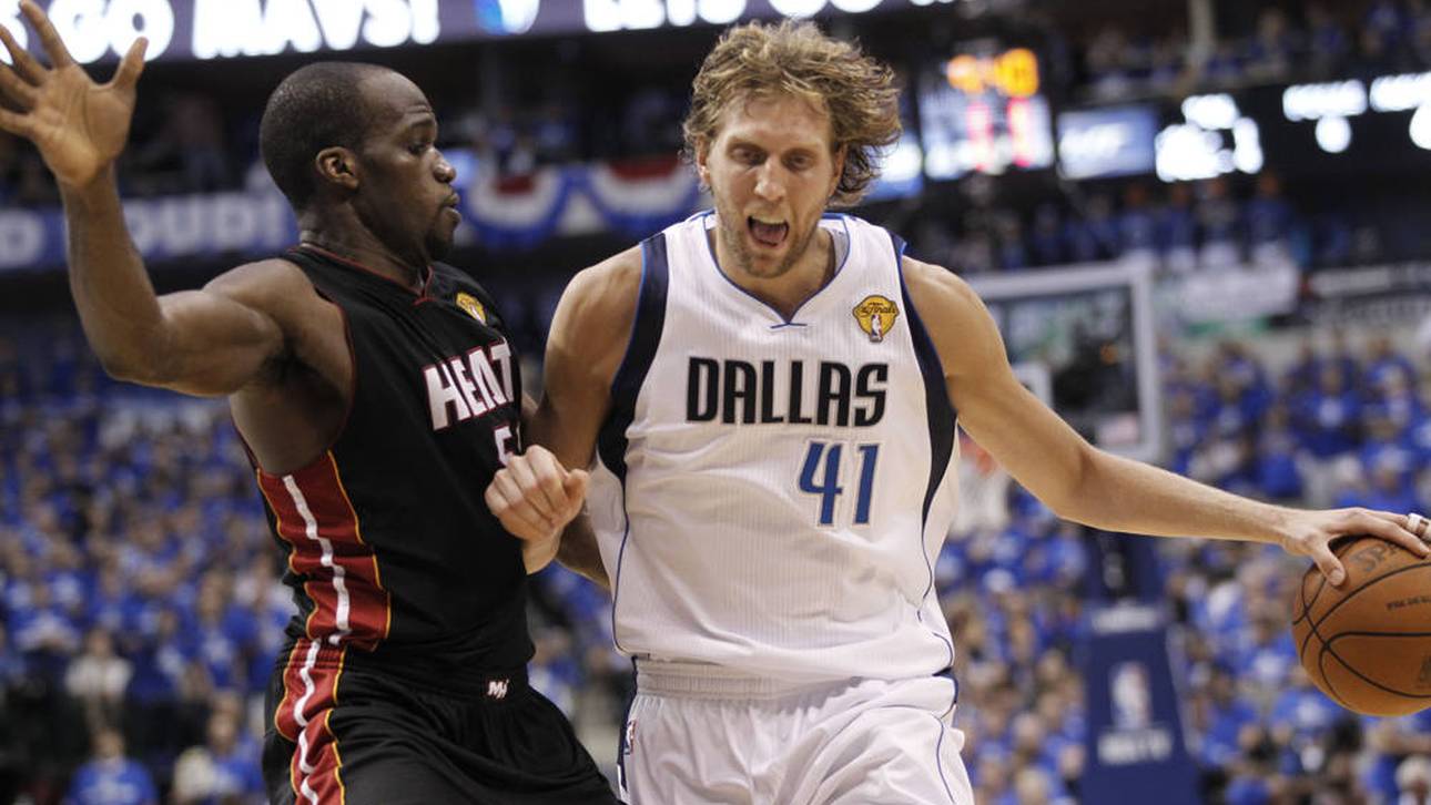 Dirk Nowitzki in den NBA-Finals 2011 gegen Miamis Joel Anthony