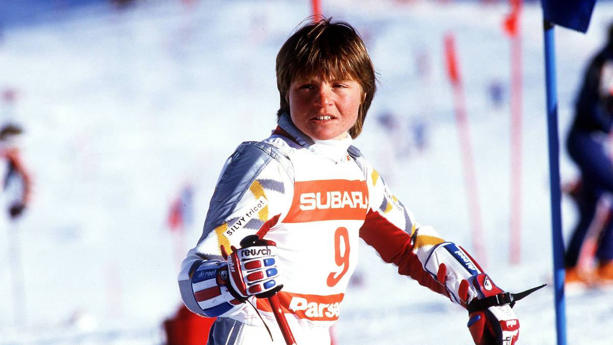 Allerdings beendete sie bereits mit 25 Jahren ihre Karriere. Als Grund gab sie dafür den unmenschlichen Druck während der Olympischen Spiele in Sarajevo 1984 an, als sie als Favoritin im Slalom und Riesenslalom scheiterte. Die geringe Anzahl an Weltcup-Rennen zu dieser Zeit verhinderte ebenso wie bei Goitschel und Mittermaier eine bessere Platzierung