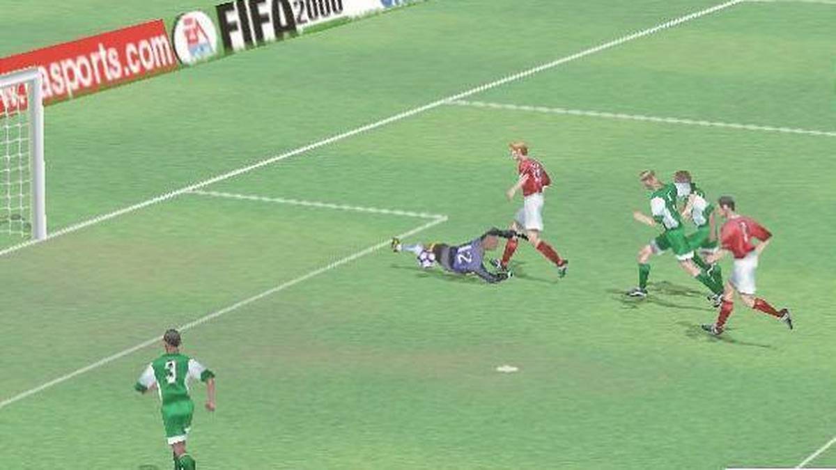 FIFA 2000: In der Milleniumsausgabe der FIFA-Spiele konnten Spieler sogenannte "Klassische Teams" auswählen. Diese bestanden aus Spielern, die bereits ihr Karriereende hinter sich hatten