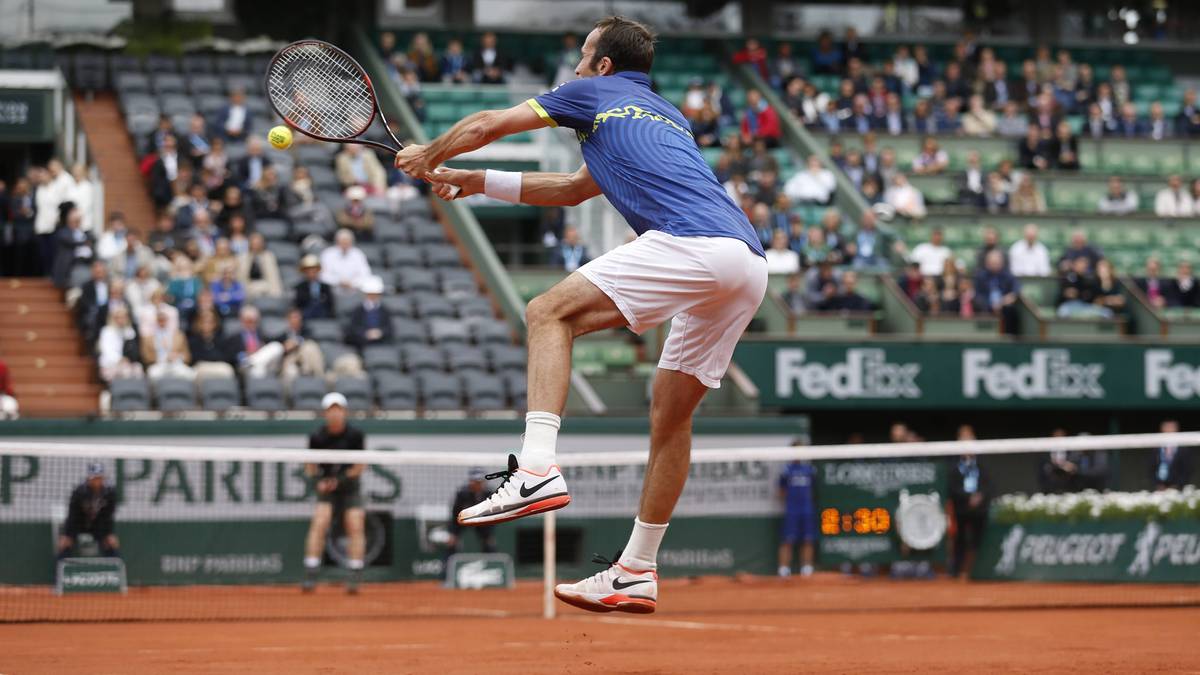 Radek Stepanek beweist im Duell mit Andy Murray, dass  er über einen ganz eigenen Spielstil verfügt